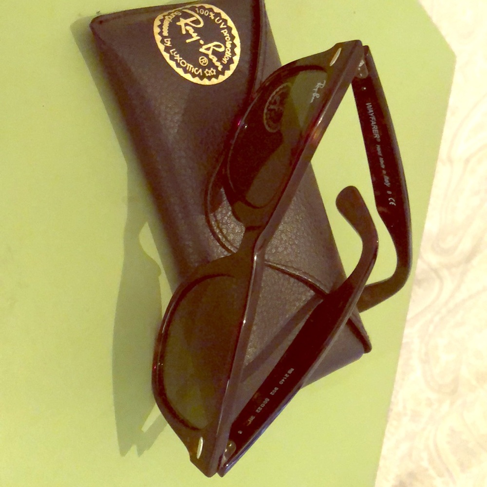 RayBan- Wayfarer Sunglasses